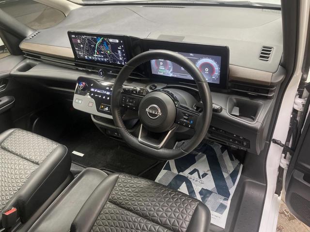 セレナ ｅ－パワー　ハイウェイスターＶ　両側ハンズフリーパワースライドドア　１２．３型メーカーナビ　シートヒーター　全周囲カメラ　ＥＴＣ　プロパイロット　革巻きステアリングホイール　純正１６インチアルミ　禁煙車　ＬＥＤヘッド　ＥＴＣ（25枚目）