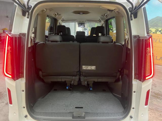 セレナ ｅ－パワー　ハイウェイスターＶ　両側ハンズフリーパワースライドドア　１２．３型メーカーナビ　シートヒーター　全周囲カメラ　ＥＴＣ　プロパイロット　革巻きステアリングホイール　純正１６インチアルミ　禁煙車　ＬＥＤヘッド　ＥＴＣ（45枚目）