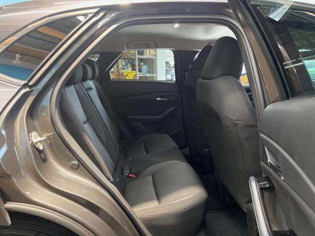 ＣＸ－３０ ＸＤ　プロアクティブ　禁煙車　ディーゼル（軽油）　８．８インチマツダコネクトナビ　全周囲カメラ　レーダークルーズコントロール　ブラインドスポットモニター　パワーバックドア　１８インチ純正アルミ　ＬＥＤヘッド（10枚目）