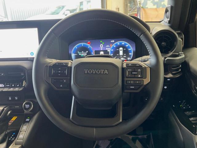 �y�����v�����X�e�A�����O�z�㎿�Ȋv���g�p���邱�ƂŁA��ɂ����������݂ƂĂ��^�]���₷���n���h���ł���