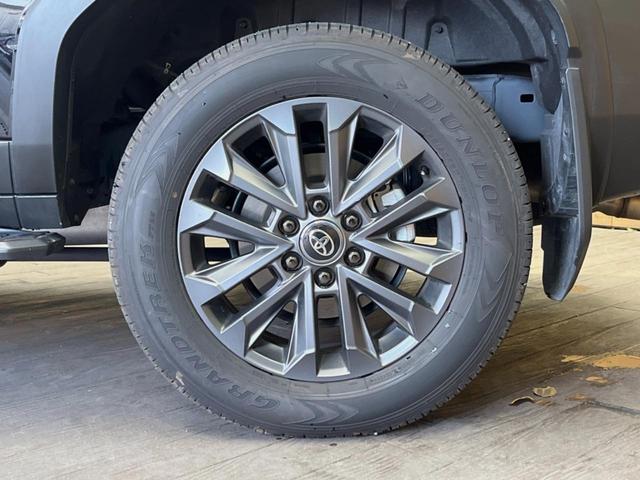 �y�����Q�O�C���`�A���~�z�C�[���z�O�ςɃ}�b�`���������A���~�z�C�[���𑕒����Ă���܂��B�e��ЊO�A���~�z�C�[����A�X�^�b�h���X�^�C�����戵�����Ă���܂��B���񂲑��k����������