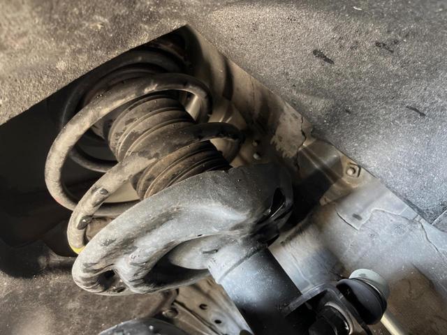 ハリアー S モデリスタエアロ 8インチディスプレイオーディオ バックカメラ セーフティセンス レーダークルーズ ブラインドスポットモニター LEDヘッド 純正19インチアルミ デュアルオートエアコン ETC(25枚目)