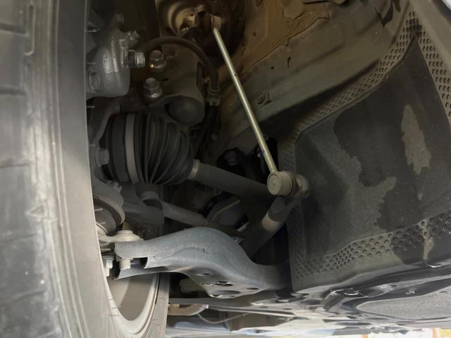 ヴォクシー S-Z 10.5インチディスプレイオーディオ バックカメラ セーフティセンス レーダークルーズ 両側パワスラ パワーバックドア 前列中列シートヒーター ハーフレザーシート 17インチアルミ 三眼LEDヘッド(20枚目)