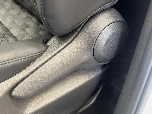 ヴォクシー S-Z 10.5インチディスプレイオーディオ バックカメラ セーフティセンス レーダークルーズ 両側パワスラ パワーバックドア 前列中列シートヒーター ハーフレザーシート 17インチアルミ 三眼LEDヘッド(23枚目)