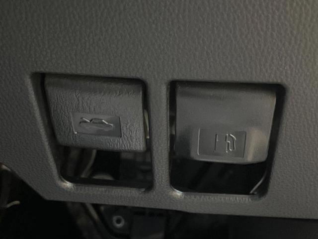 ヴォクシー S-Z 10.5インチディスプレイオーディオ バックカメラ セーフティセンス レーダークルーズ 両側パワスラ パワーバックドア 前列中列シートヒーター ハーフレザーシート 17インチアルミ 三眼LEDヘッド(32枚目)