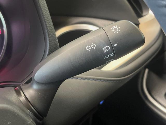 ヴォクシー S-Z 10.5インチディスプレイオーディオ バックカメラ セーフティセンス レーダークルーズ 両側パワスラ パワーバックドア 前列中列シートヒーター ハーフレザーシート 17インチアルミ 三眼LEDヘッド(35枚目)