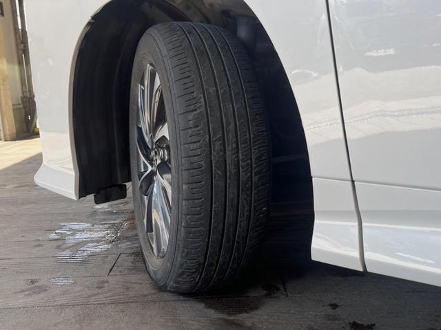 ヴォクシー S-Z 10.5インチディスプレイオーディオ バックカメラ セーフティセンス レーダークルーズ 両側パワスラ パワーバックドア 前列中列シートヒーター ハーフレザーシート 17インチアルミ 三眼LEDヘッド(50枚目)