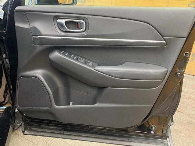 ヴェゼル ｅ：ＨＥＶ　Ｚ　９型ホンダコネクトナビ　バックカメラ　レーダークルーズ　禁煙車　パワーバックドア　シートヒーター　ダウンヒルアシスト　ＬＥＤヘッド　ＥＴＣ　置くだけ充電　クリアランスソナー　１８インチアルミ（23枚目）