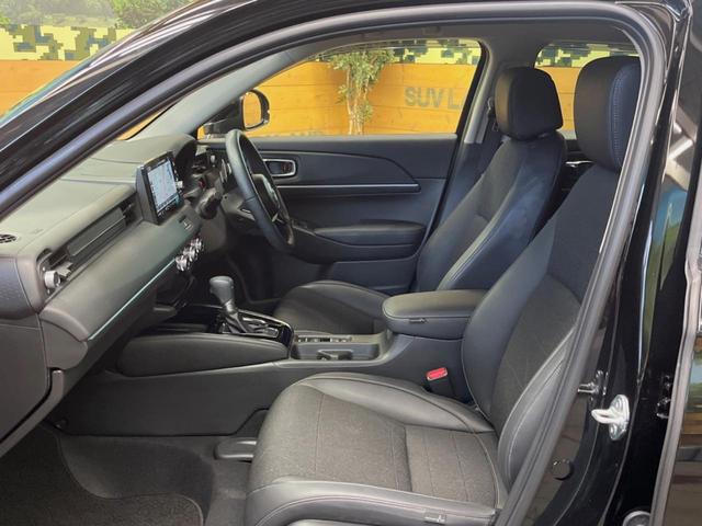 ヴェゼル ｅ：ＨＥＶ　Ｚ　９型ホンダコネクトナビ　バックカメラ　レーダークルーズ　禁煙車　パワーバックドア　シートヒーター　ダウンヒルアシスト　ＬＥＤヘッド　ＥＴＣ　置くだけ充電　クリアランスソナー　１８インチアルミ（45枚目）