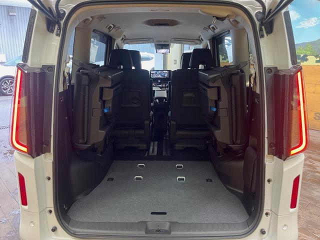 セレナ ハイウェイスターＶ　１２．３型メーカーナビ　全周囲カメラ　両側ハンズフリーパワースライドドア　プロパイロット　ＥＴＣ　ドライブレコーダー　禁煙車　セーフティアシスト　ＬＥＤヘッド　ダブルエアコン（10枚目）