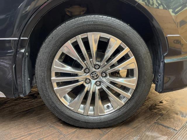 �y�����P�X�C���`�A���~�z�C�[���z�O�ςɃ}�b�`���������A���~�z�C�[���𑕒����Ă���܂��B�e��ЊO�A���~�z�C�[����A�X�^�b�h���X�^�C�����戵�����Ă���܂��B���񂲑��k����������