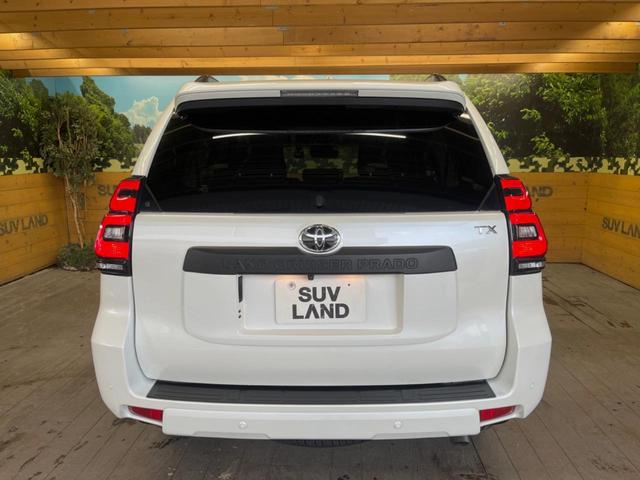 ランドクルーザープラド TX Lパッケージ マットブラックエディション 7人乗り サンルーフ 純正9インチナビ バックカメラ レーダークルーズ シートベンチレーション LEDヘッド クリアランスソナー ETC 黒革シート パワーシート 純正18インチアルミ スマートキー(16枚目)