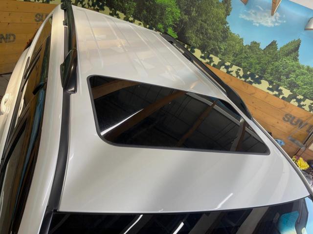 ランドクルーザープラド TX Lパッケージ マットブラックエディション 7人乗り サンルーフ 純正9インチナビ バックカメラ レーダークルーズ シートベンチレーション LEDヘッド クリアランスソナー ETC 黒革シート パワーシート 純正18インチアルミ スマートキー(22枚目)