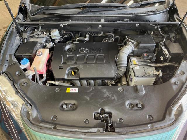 ハリアー プレミアム　純正９インチナビ　バックカメラ　セーフティセンス　レーダークルーズ　ハーフレザーシート　パワーバックドア　シーケンシャルターンランプ　１８インチアルミ　ウッドコンビステアリング　パワーシート　ＥＴＣ（18枚目）