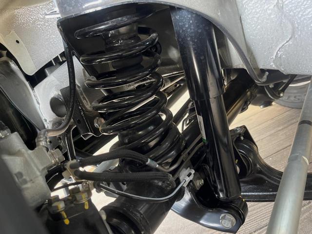 ジムニーノマド ＦＣ　４ＷＤ　登録済未使用車　衝突被害軽減システム　レーダークルーズ　コーナーセンサー　シートヒーター　スマートキー　ＬＥＤヘッド　純正１５インチアルミ　車線逸脱警報　オートライト　オートエアコン（22枚目）