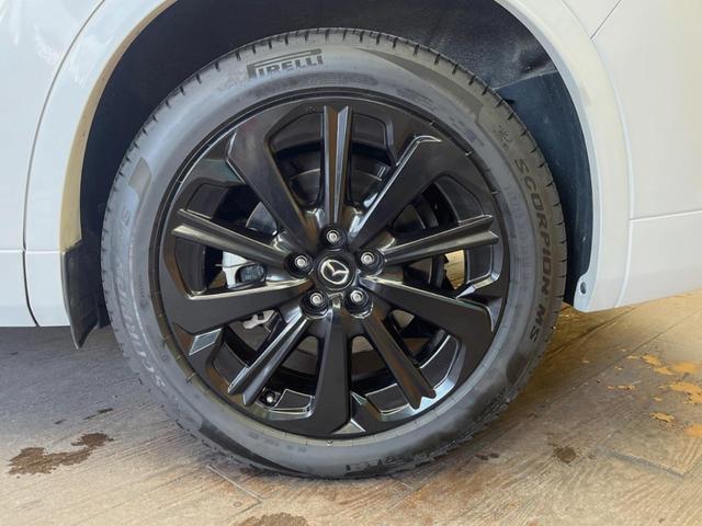 �y�����Q�O�C���`�A���~�z�C�[���z�O�ςɃ}�b�`���������A���~�z�C�[���𑕒����Ă���܂��B�e��ЊO�A���~�z�C�[����A�X�^�b�h���X�^�C�����戵�����Ă���܂��B���񂲑��k����������