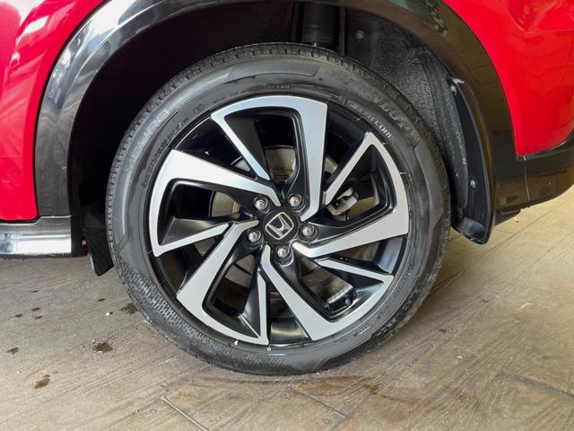 �y�O���[�h��p�����P�W�C���`�A���~�z�C�[���z�f�U�C�����̍��������A���~�z�C�[���𑕒����Ă���܂��B�e��ЊO�A���~�z�C�[����A�X�^�b�h���X�^�C�����戵�����Ă���܂��B���񂲑��k����������