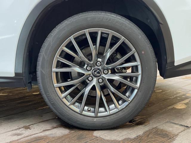 �y�����Q�O�C���`�A���~�z�C�[���z�O�ςɃ}�b�`���������A���~�z�C�[���𑕒����Ă���܂��B�e��ЊO�A���~�z�C�[����A�X�^�b�h���X�^�C�����戵�����Ă���܂��B���񂲑��k����������