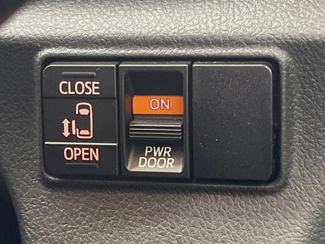 シエンタ Ｘ　禁煙車　オーディオ　電動スライドドア　スマートキー　ＥＴＣビルトイン　エアコン　グレーファブリックシート　電動格納ミラー　スライドドアイージークローザー（4枚目）