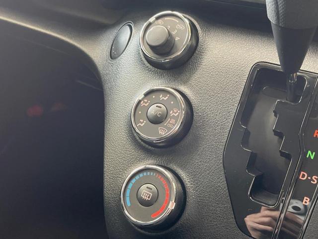 シエンタ Ｘ　禁煙車　オーディオ　電動スライドドア　スマートキー　ＥＴＣビルトイン　エアコン　グレーファブリックシート　電動格納ミラー　スライドドアイージークローザー（25枚目）