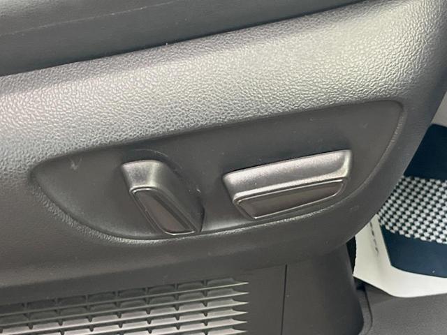 アルファードハイブリッド Ｚ　禁煙車　左右独立ムーンルーフ　純正１４インチディスプレイオーディオ　全周囲カメラ　レーダークルーズコントロール　デジタルインナーミラー　メモリー機能付きパワーシート　合皮シート　純正１８インチアルミ（36枚目）