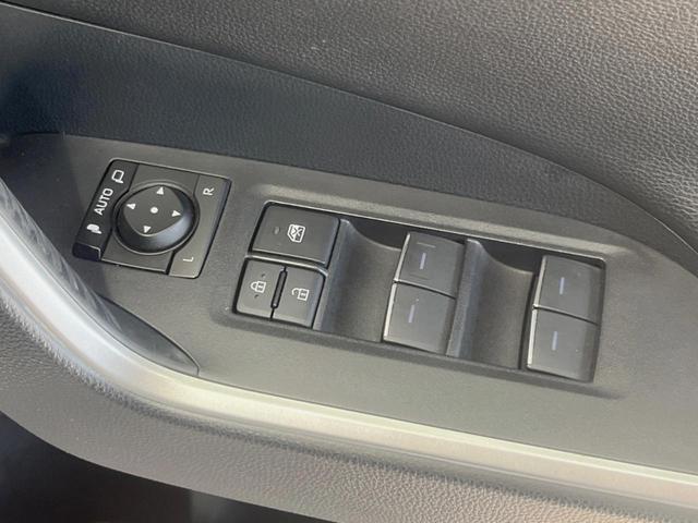 ＲＡＶ４ ハイブリッドＧ　モデリスタエアロ　１０．５インチディスプレイオーディオ　全周囲カメラ　セーフティセンス　レーダークルーズ　デジタルインナーミラー　ハンズフリーパワーバックドア　ブラインドスポットモニター　合皮シート（26枚目）