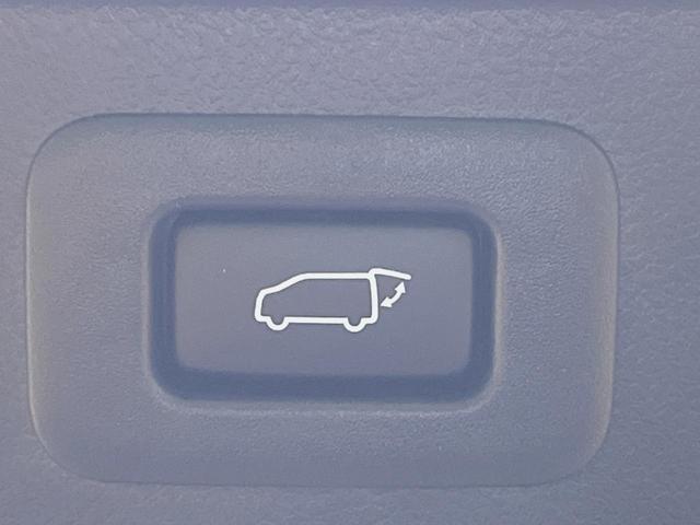 アルファード ２．５Ｓ　Ｃパッケージ　モデリスタエアロ　サンルーフ　後席モニター　ＢＩＧ－Ｘ１１型ナビ　バックカメラ　レーダークルーズ　禁煙車　メモリー機能付きパワーシート　前席シートベンチレーション　パワーバックドア　ビルトインＥＴＣ（9枚目）