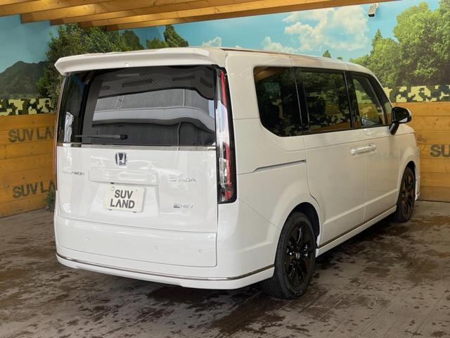 ステップワゴン ｅ：ＨＥＶスパーダ　登録済未使用車　純正１１．４インチナビ　バックカメラ　ホンダセンシング　レーダークルーズ　ハーフレザーシート　両側パワスラ　ブラインドスポットモニター　シーケンシャルターンランプ　パワーバックドア（17枚目）