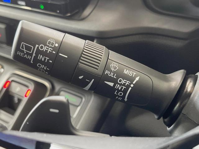 ステップワゴン ｅ：ＨＥＶスパーダ　登録済未使用車　純正１１．４インチナビ　バックカメラ　ホンダセンシング　レーダークルーズ　ハーフレザーシート　両側パワスラ　ブラインドスポットモニター　シーケンシャルターンランプ　パワーバックドア（23枚目）