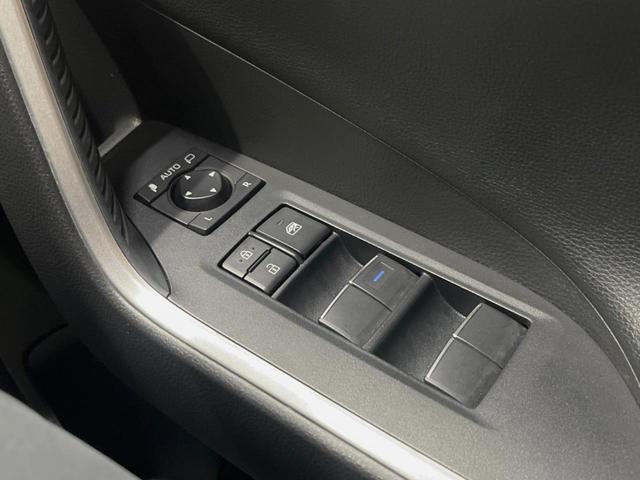 RAV4 G Zパッケージ 純正9インチナビ バックカメラ セーフティセンス レーダークルーズ ブラインドスポットモニター デジタルインナーミラー ハンズフリーパワーバックドア グレード専用19インチアルミ 合皮シート ETC(22枚目)