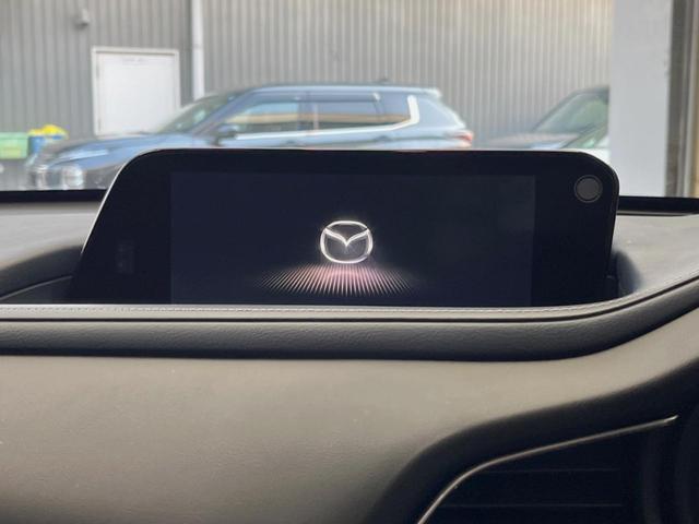 �y�W�D�W�C���`�}�c�_�R�l�N�g�z�ԓ��̕��͋C�Ƀ}�b�`������^�̃f�B�X�v���C�B�X�}�z�ڑ��ł̃i�r�g�p��a�����������������Đ����A�l�X�ȋ@�\���y���߂܂��B�����I�ȃ_�C�������삪�\�ŁA�g��������ǍD�ł��B