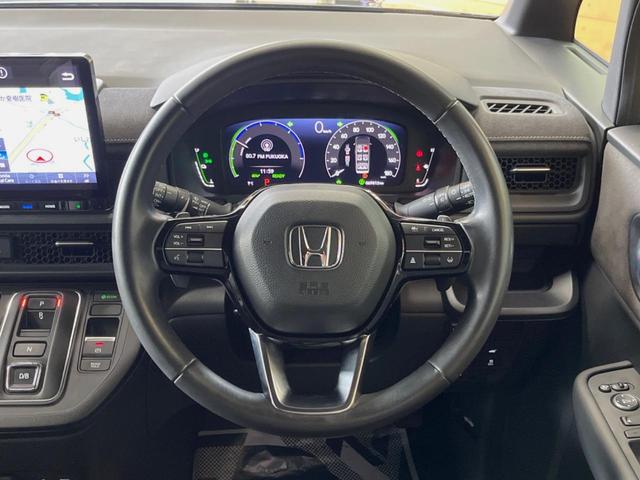 �y�����v�����X�e�A�����O�z�㎿�Ȋv���g�p���邱�ƂŁA��ɂ����������݂ƂĂ��^�]���₷���n���h���ł���