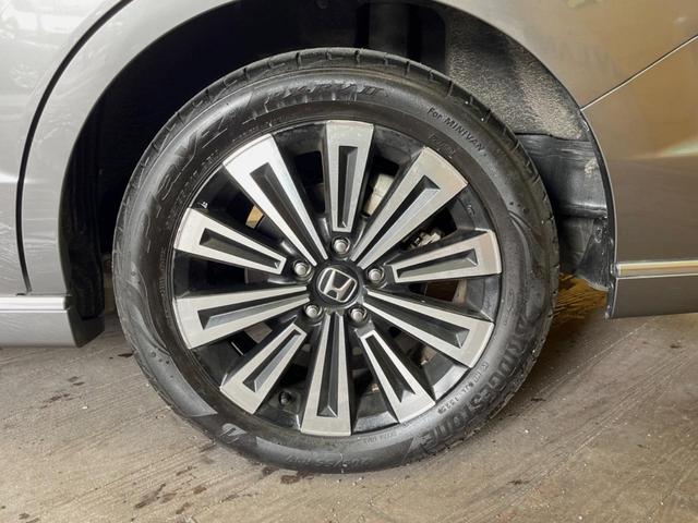 �y�����P�V�C���`�A���~�z�C�[���z�O�ςɃ}�b�`���������A���~�z�C�[���𑕒����Ă���܂��B�e��ЊO�A���~�z�C�[����A�X�^�b�h���X�^�C�����戵�����Ă���܂��B���񂲑��k����������