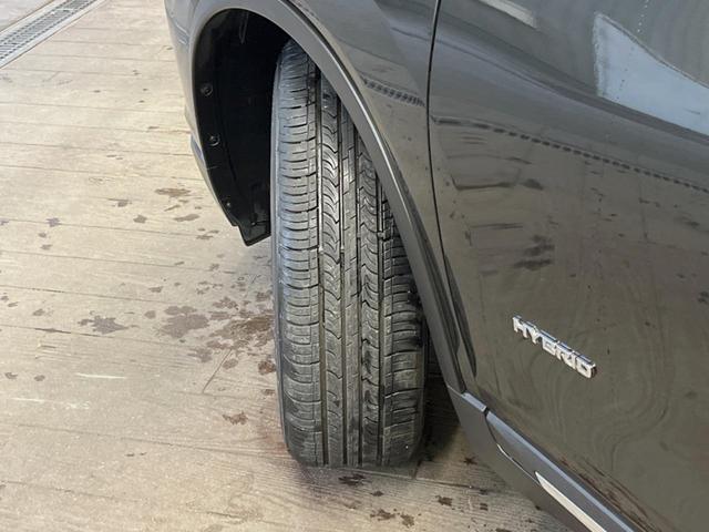 エクストレイル ２０Ｘ　ハイブリッド　メーカーナビ　全周囲カメラ　エマージェンシーブレーキ　クルーズコントロール　パワーバックドア　デュアルオートエアコン　ＬＥＤヘッド　純正１８インチアルミ　ハーフレザーシート　インテリジェントキー（36枚目）