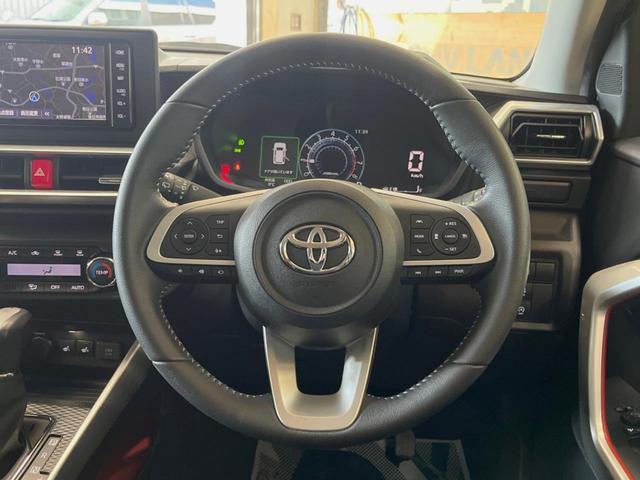 ライズ Ｚ　純正ナビ　全周囲カメラ　レーダークルーズ　シートヒーター　禁煙車　クリアランスソナー　ＬＥＤヘッド　１７インチアルミ　スマートキー　Ｂｌｕｅｔｏｏｔｈ　革巻きステアリング　アイドリングストップ（11枚目）