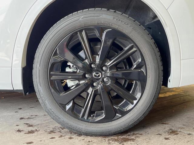 �y�����Q�O�C���`�A���~�z�C�[���z�O�ςɃ}�b�`���������A���~�z�C�[���𑕒����Ă���܂��B�e��ЊO�A���~�z�C�[����A�X�^�b�h���X�^�C�����戵�����Ă���܂��B���񂲑��k����������