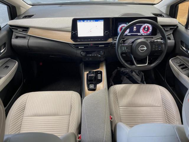 オーラ Ｇ　レザーエディション　９インチディスプレイオーディオ　全周囲カメラ　プロパイロット　インテリジェントエマージェンシーブレーキ　デジタルインナーミラー　ＢＯＳＥサウンド　革シート　１７インチアルミ　革巻きステアリング　ＥＴＣ（2枚目）