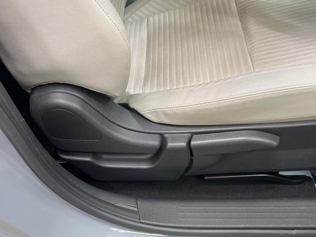 オーラ Ｇ　レザーエディション　９インチディスプレイオーディオ　全周囲カメラ　プロパイロット　インテリジェントエマージェンシーブレーキ　デジタルインナーミラー　ＢＯＳＥサウンド　革シート　１７インチアルミ　革巻きステアリング　ＥＴＣ（26枚目）