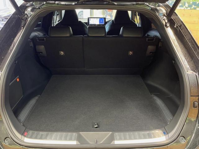 ハリアー Ｚ　純正１２．３型ナビ　全周囲カメラ　ＪＢＬサウンド　電動リアゲート　レーダークルーズ　パワーシート　衝突被害軽減システム　禁煙車　コーナーセンサー　純正１９インチルミ　ＬＥＤヘッド　フルセグＴＶ（10枚目）