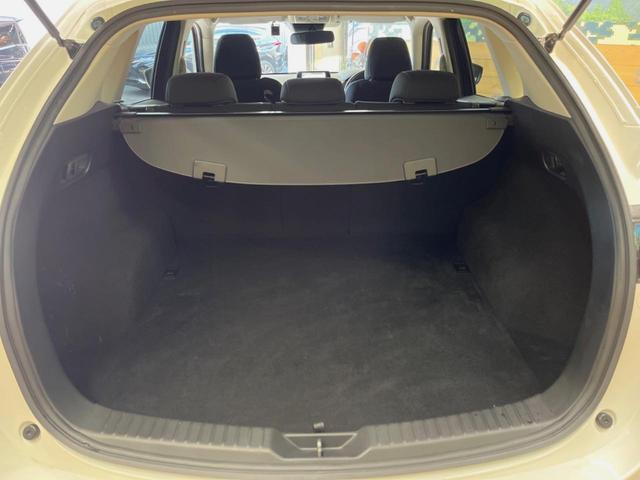 ＣＸ－５ ２０Ｓ　プロアクティブ　マツダコネクトナビ　サイド・バックカメラ　衝突軽減　レーダークルーズ　フリップダウン　ブラインドスポットモニター　デュアルオートエアコン　ＬＥＤヘッド　純正１９インチアルミ　革巻きステアリング　ＥＴＣ（10枚目）