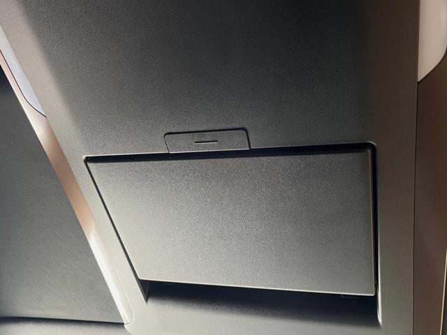 アルファードハイブリッド Ｚ　禁煙車　左右独立ムーンルーフ　１４インチディスプレイオーディオ　全周囲カメラ　１３．２型有機ＥＬフリップダウンモニター　レーダークルーズコントロール　シートベンチレーション　１８インチ純正アルミ（45枚目）