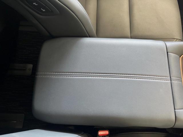 アルファードハイブリッド Ｚ　禁煙車　左右独立ムーンルーフ　１４インチディスプレイオーディオ　全周囲カメラ　１３．２型有機ＥＬフリップダウンモニター　レーダークルーズコントロール　シートベンチレーション　１８インチ純正アルミ（56枚目）