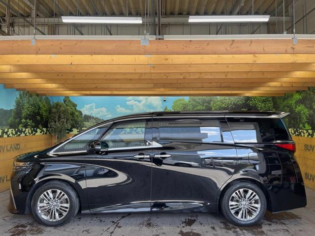 アルファードハイブリッド Ｚ　禁煙車　左右独立ムーンルーフ　１４インチディスプレイオーディオ　全周囲カメラ　１３．２型有機ＥＬフリップダウンモニター　レーダークルーズコントロール　シートベンチレーション　１８インチ純正アルミ（67枚目）