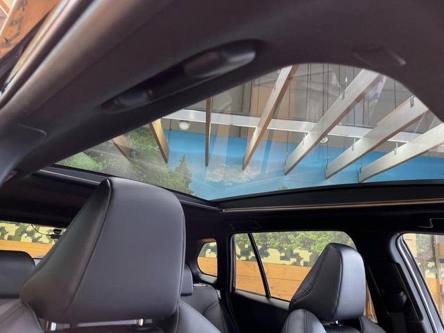 カローラクロス ハイブリッド　Ｚ　パノラマルーフ　１０．５型ディスプレイオーディオ　全周囲カメラ　レーダークルーズ　パワーバックドア　パワーシート　ＬＥＤヘッド　クリアランスソナー　ＥＴＣ　１００Ｖ電源　１８インチアルミ　ＥＴＣ（3枚目）