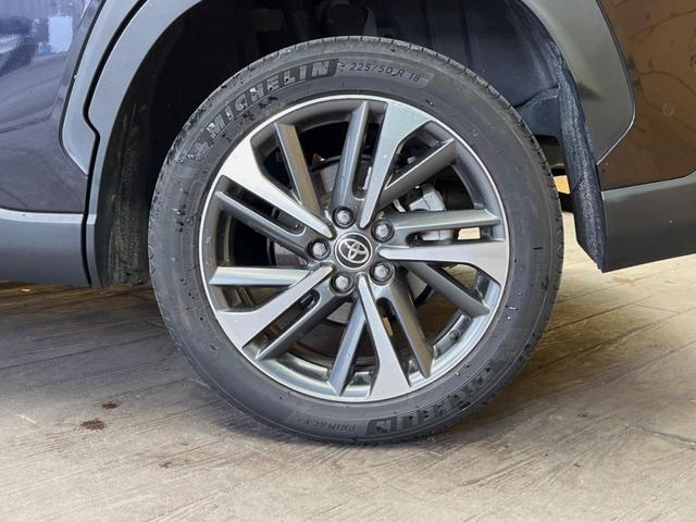 カローラクロス ハイブリッド　Ｚ　パノラマルーフ　１０．５型ディスプレイオーディオ　全周囲カメラ　レーダークルーズ　パワーバックドア　パワーシート　ＬＥＤヘッド　クリアランスソナー　ＥＴＣ　１００Ｖ電源　１８インチアルミ　ＥＴＣ（14枚目）