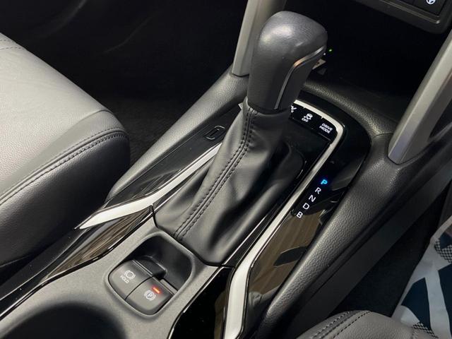 カローラクロス ハイブリッド　Ｚ　パノラマルーフ　１０．５型ディスプレイオーディオ　全周囲カメラ　レーダークルーズ　パワーバックドア　パワーシート　ＬＥＤヘッド　クリアランスソナー　ＥＴＣ　１００Ｖ電源　１８インチアルミ　ＥＴＣ（35枚目）