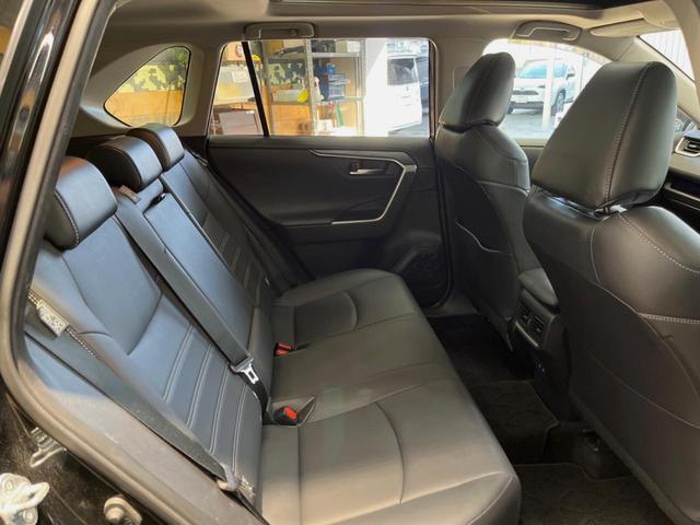 ＲＡＶ４ Ｇ　Ｚパッケージ　パノラマサンルーフ　９インチディスプレイオーディオ　全周囲カメラ　セーフティセンス　レーダークルーズ　ブラインドスポットモニター　デジタルインナーミラー　ハンズフリーパワーバックドア　ＬＥＤヘッド（37枚目）