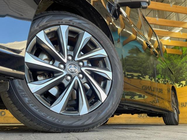 ヴォクシー ハイブリッドＳ－Ｚ　１０．５インチディスプレイオーディオ　バックカメラ　セーフティセンス　レーダークルーズ　フリップダウン　シートヒーター　両側パワスラ　ハーフレザーシート　デュアルオートエアコン　１７インチアルミ（13枚目）