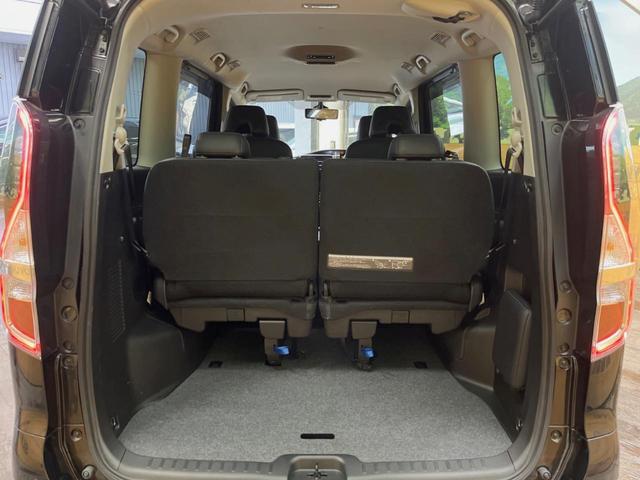 ���i�̂���������ʋ΁A���}���ɏ\���ȉ׎��X�y�[�X���m�ۂ��Ă���܂��B�Z�J���h�V�[�g��|���ƁA�傫�ȉו��̐ύڂ��\�ł���