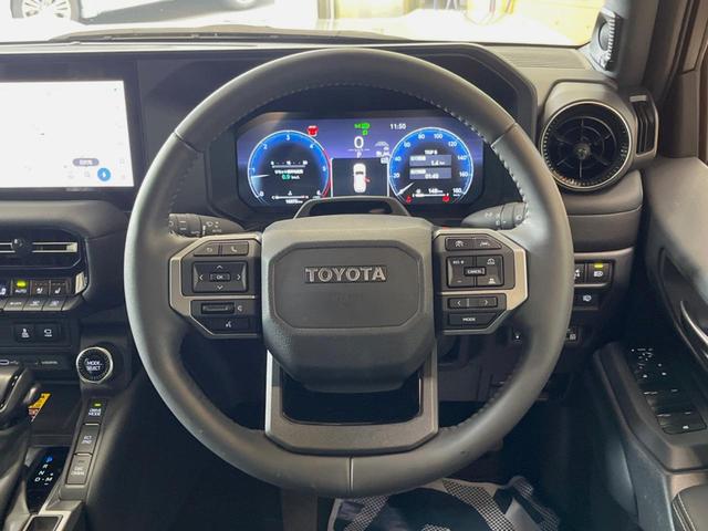 �y�����v�����X�e�A�����O�z�㎿�Ȋv���g�p���邱�ƂŁA��ɂ����������݂ƂĂ��^�]���₷���n���h���ł���